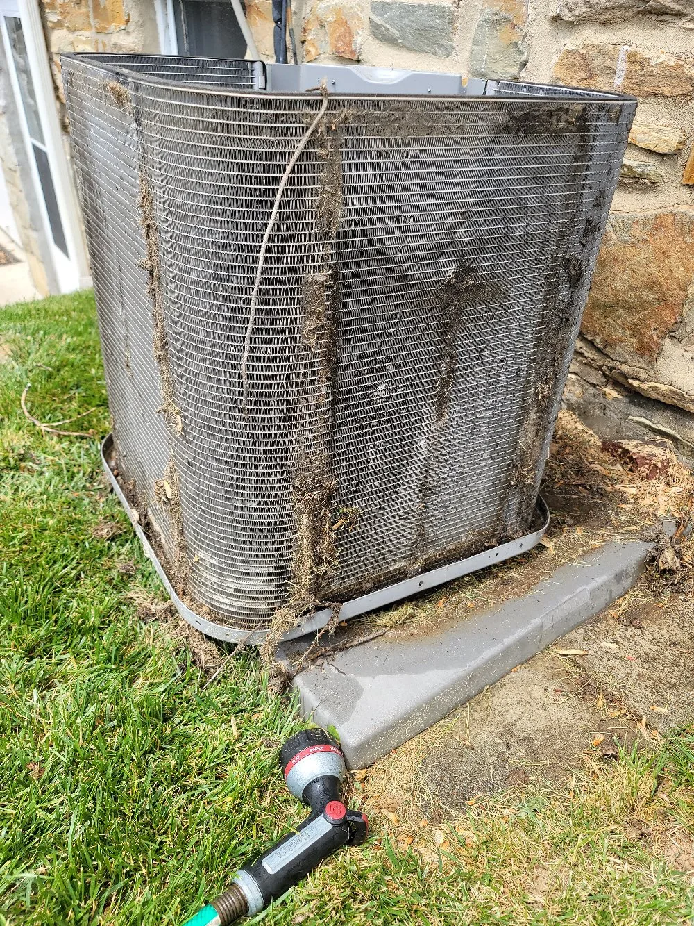 Outdoor coil condition checked before thermostat decisions