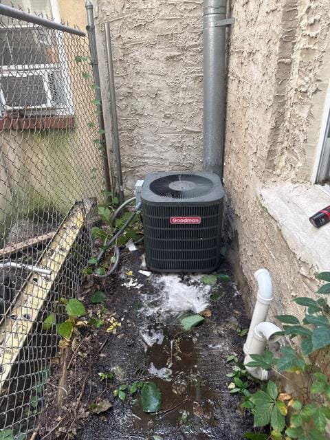 Addressed uneven cooling and poor airflow in a bedroom for a goodman system. Conducted a thorough chemical coil cleaning and recharged with r-22 freon. The system is now running efficiently, ready for summer.