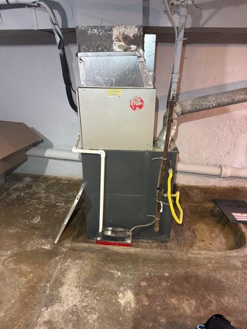 Completed an hvac repair for a rental property where the system wouldn’t start after a new thermostat was installed. Diagnosis revealed a blown fuse in the furnace. Replaced the fuse and confirmed the system is back up and running. Another philly home ready for comfort.