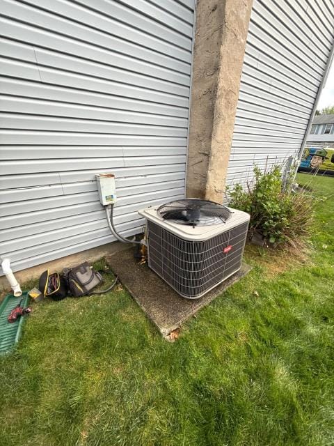 Emergency ac service call in langhorne, pa 19047 for a 4-year-old bryant system. The customer reported the unit was no longer blowing cool air. Performed a dual secondary voltage control service to restore operation and verified the system is cooling properly again. The customer also joined our comfort club for ongoing maintenance and priority service.