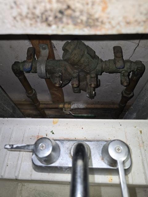 Responded to a backflow testing request in wyndmoor, pa 19038. Customer has a quarter-inch pipe and has had this service done in the past. During testing, we found violations with the backflow assembly, but the homeowner declined corrective repairs. Results documented per code requirements.