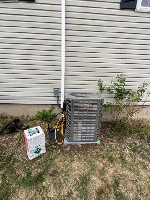 Upgraded a home in king of prussia, pa 19406 with a lennox silver high-efficiency single-stage cooling system and variable-speed air movement. Installed a condensation line blockage detection system, modified return ductwork, and provided 10-year parts and 5-year labor warranty coverage. The system is running smoothly and ready for the summer heat.
