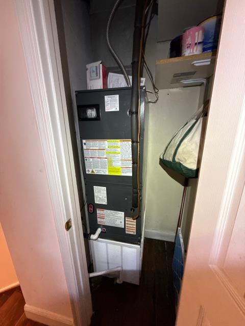 Completed installation of a new goodman 2-ton heat pump system for a homeowner. The old system used r22 and was over 20 years old and no longer held refrigerant, so we replaced it with a high-efficiency goodman heat pump and matching air handler. The new system was pressure tested, charged, and fully commissioned for reliable year-round heating and cooling. Another satisfied neighbor ready for the season ahead.